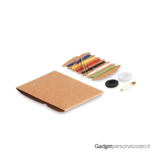 Mini kit da cucito da viaggio Compact in custodia di carta kraft